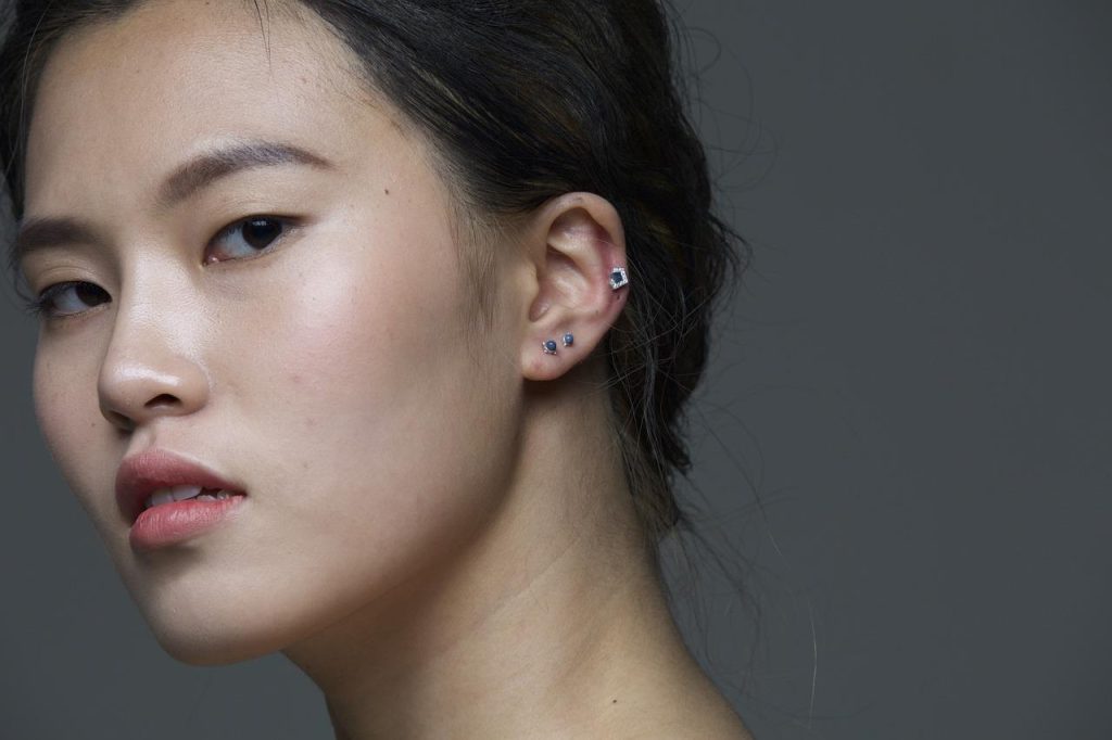 Gouden piercing sieraden met elegante en luxe uitstraling, perfect voor gevoelige huid